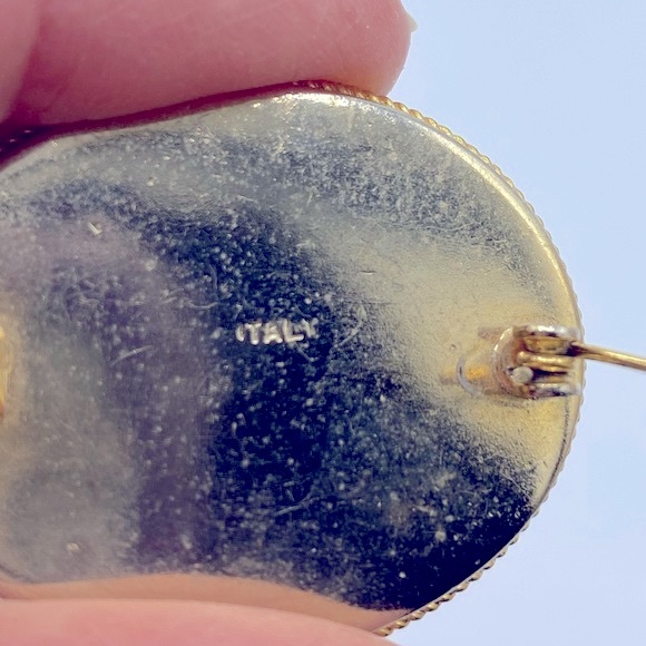 Vintage Signed Italy Gold Toned Micro Mosaic Pin Black,Yellow,Pink,Red & Green - Picture 3 of 6